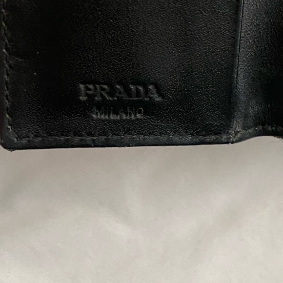 Prada 🔥❤️1999 Vintage Key Wallet - Picture 8 of 9